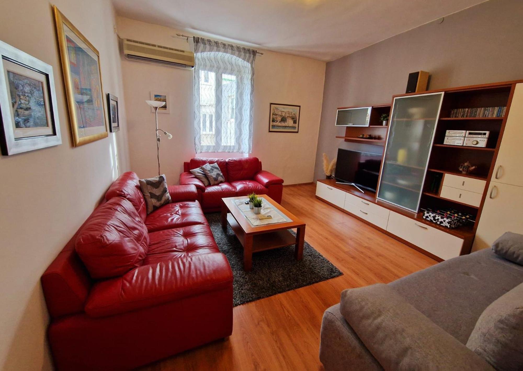 Downtown Nora Apartament *