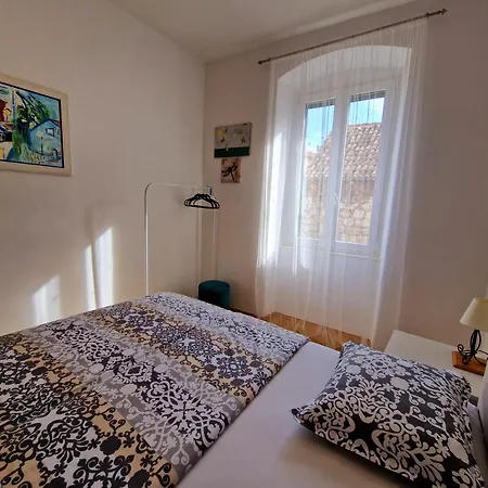 Downtown Apartment Nora Split Exterior photo